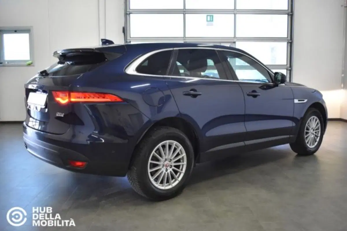 Jaguar F-Pace usata a Perugia (4)