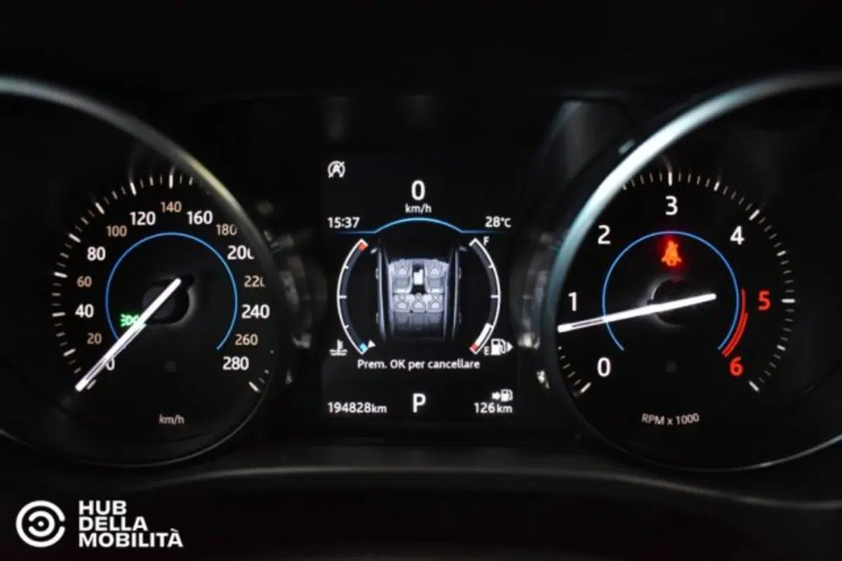 Jaguar F-Pace usata a Perugia (8)