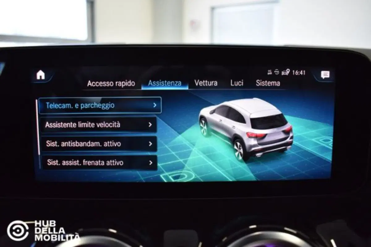 Mercedes-Benz GLA SUV usata a Perugia (18)