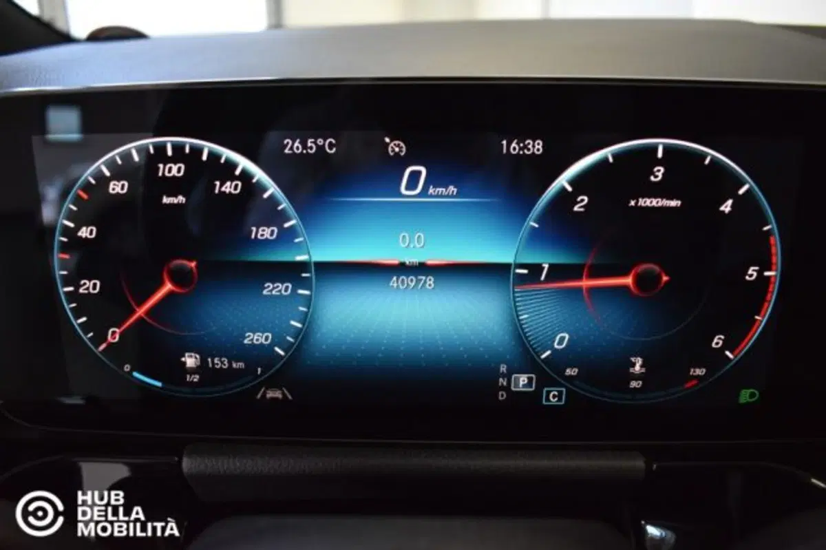 Mercedes-Benz GLA SUV usata a Perugia (8)