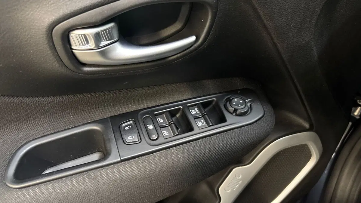 Jeep Renegade usata a Treviso (19)