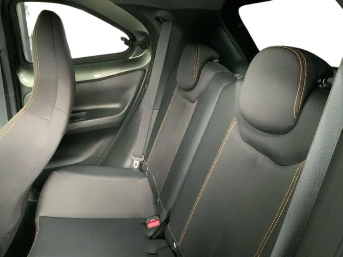 Toyota Aygo X usata a Arezzo (12)
