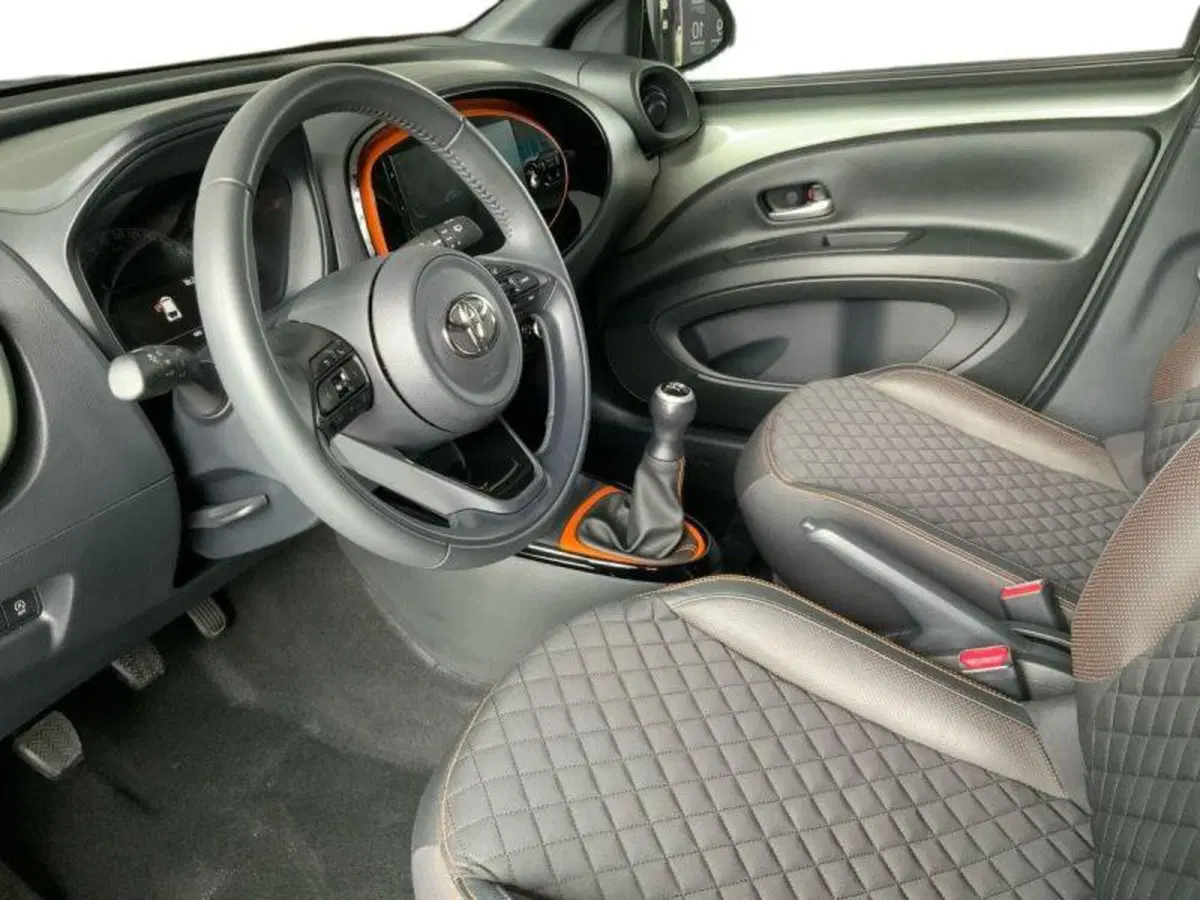 Toyota Aygo X usata a Arezzo (8)