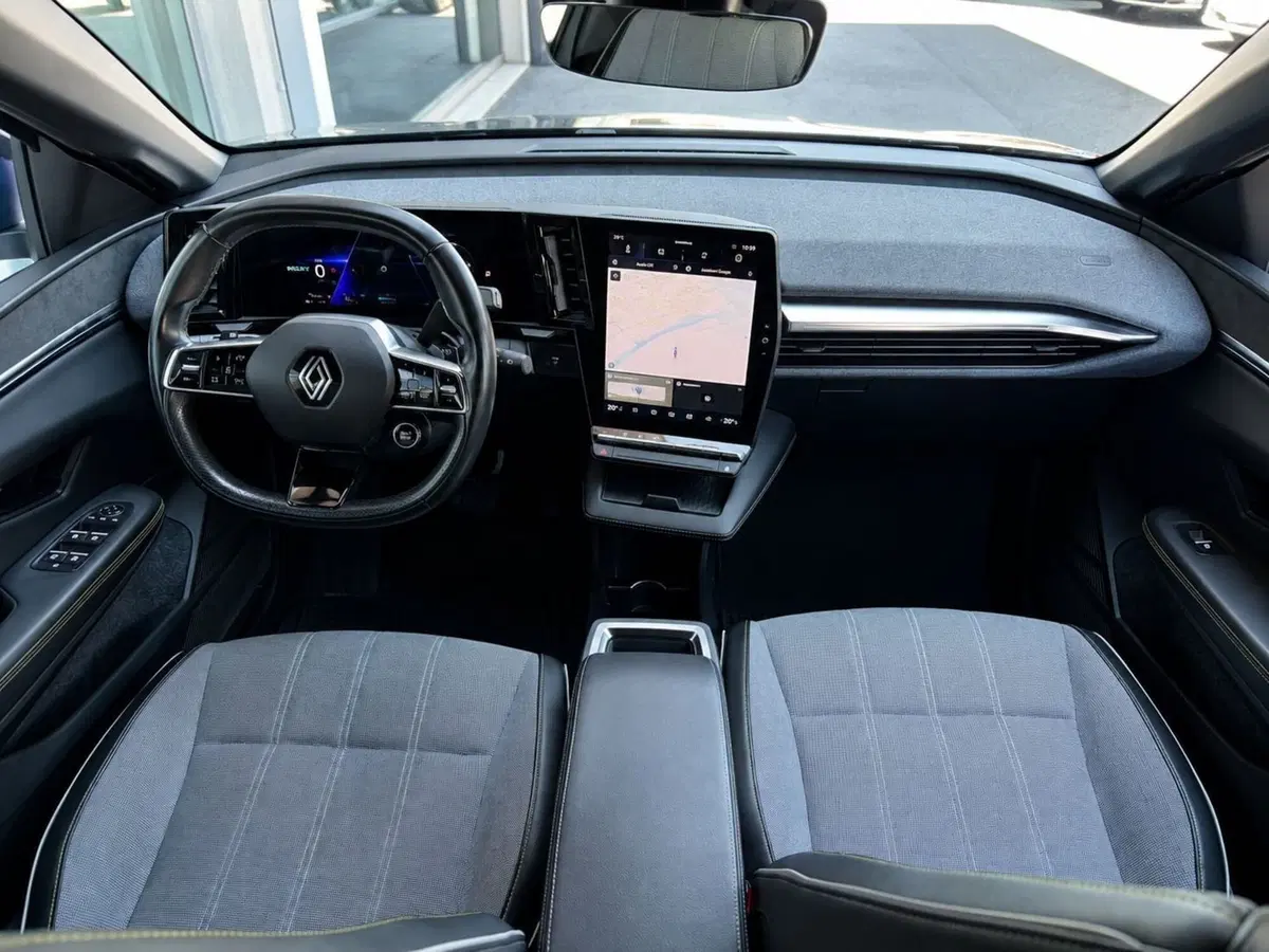 Renault Megane E-Tech Electric usata a Rimini (7)