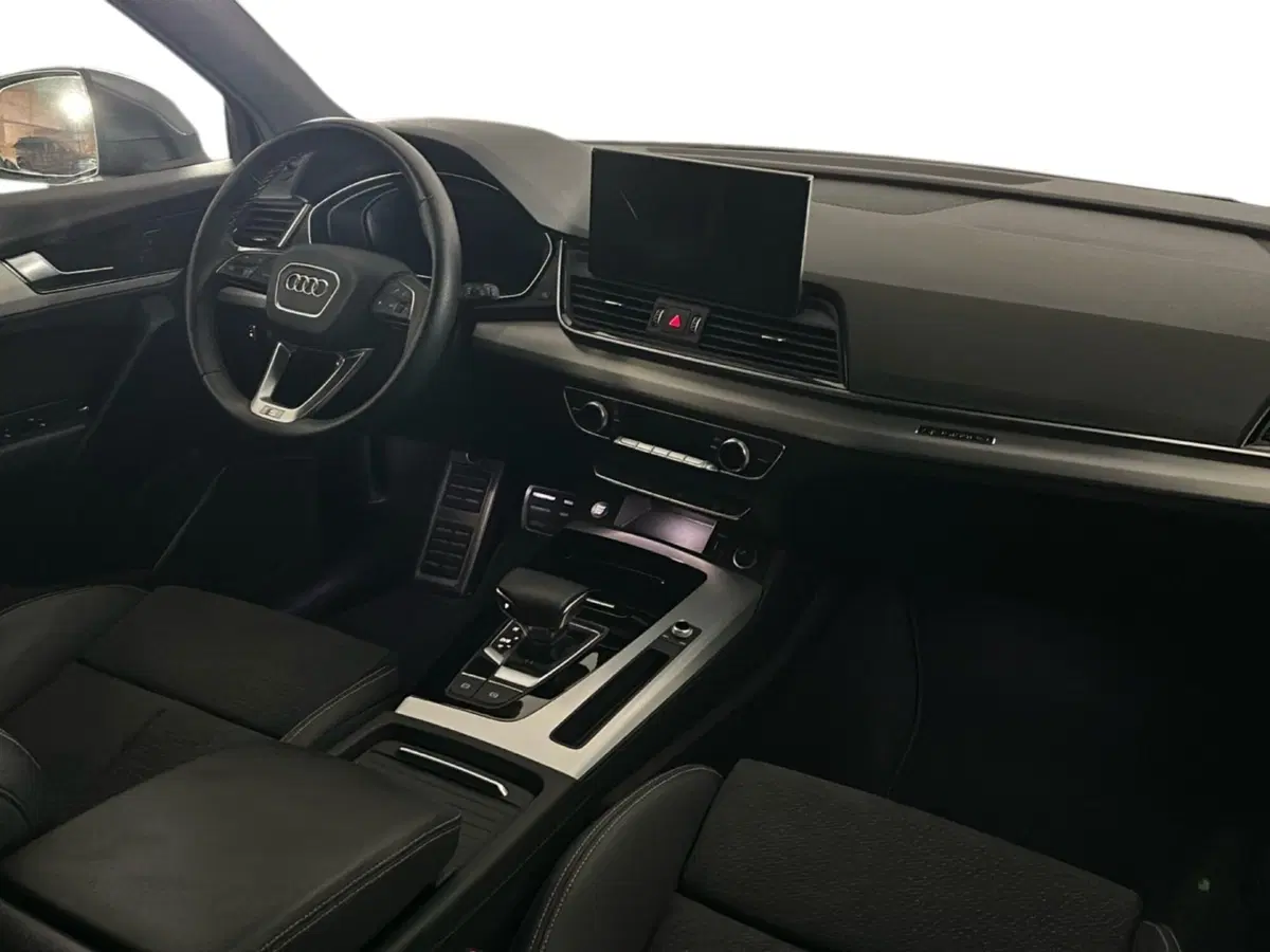 Audi Q5 Sportback usata a Caserta (10)
