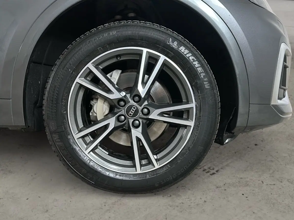 Audi Q5 Sportback usata a Caserta (19)