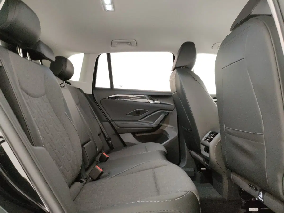 Volkswagen Tiguan nuova a Napoli (10)