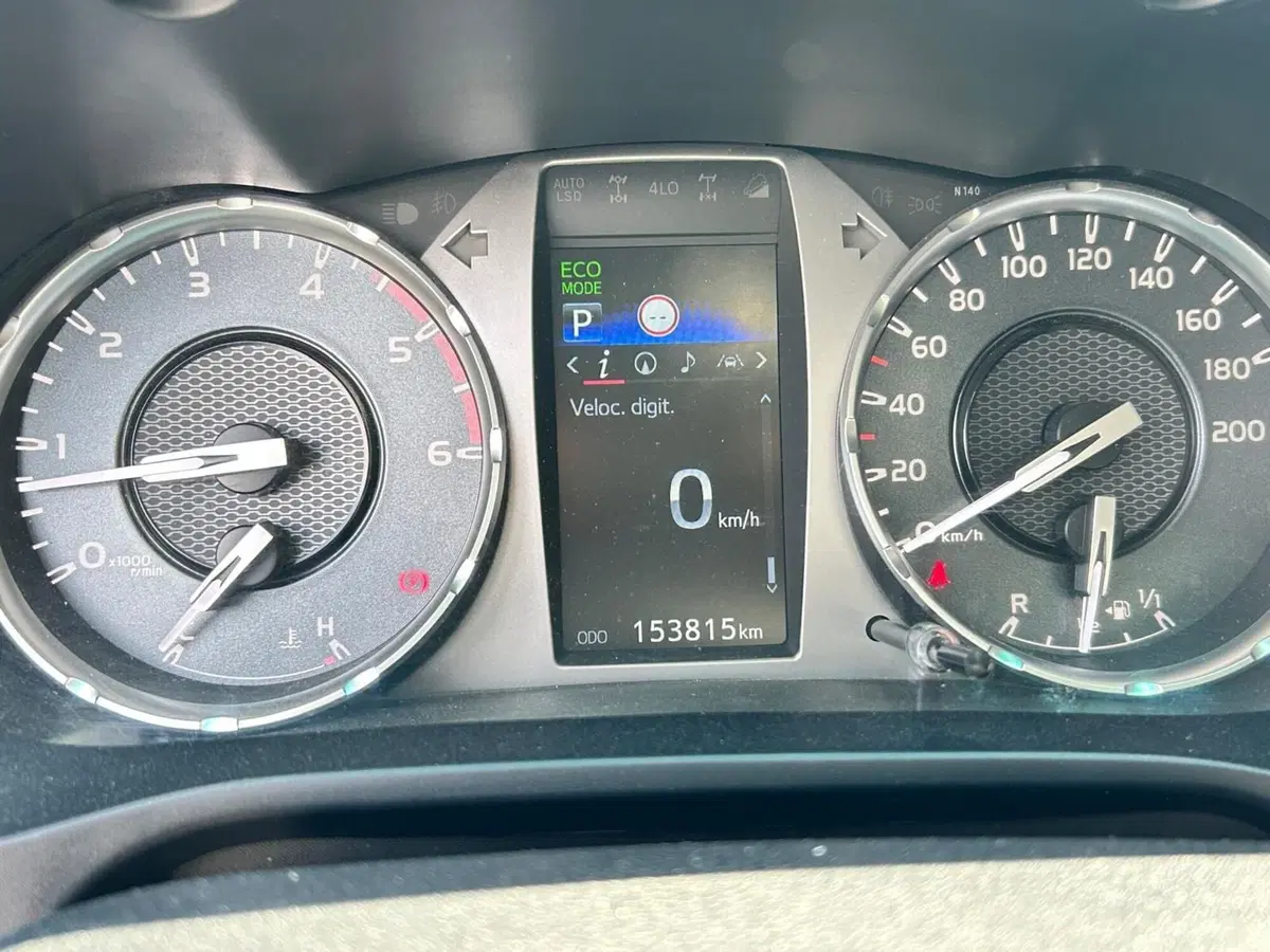 Toyota Hilux usata a Bergamo (11)
