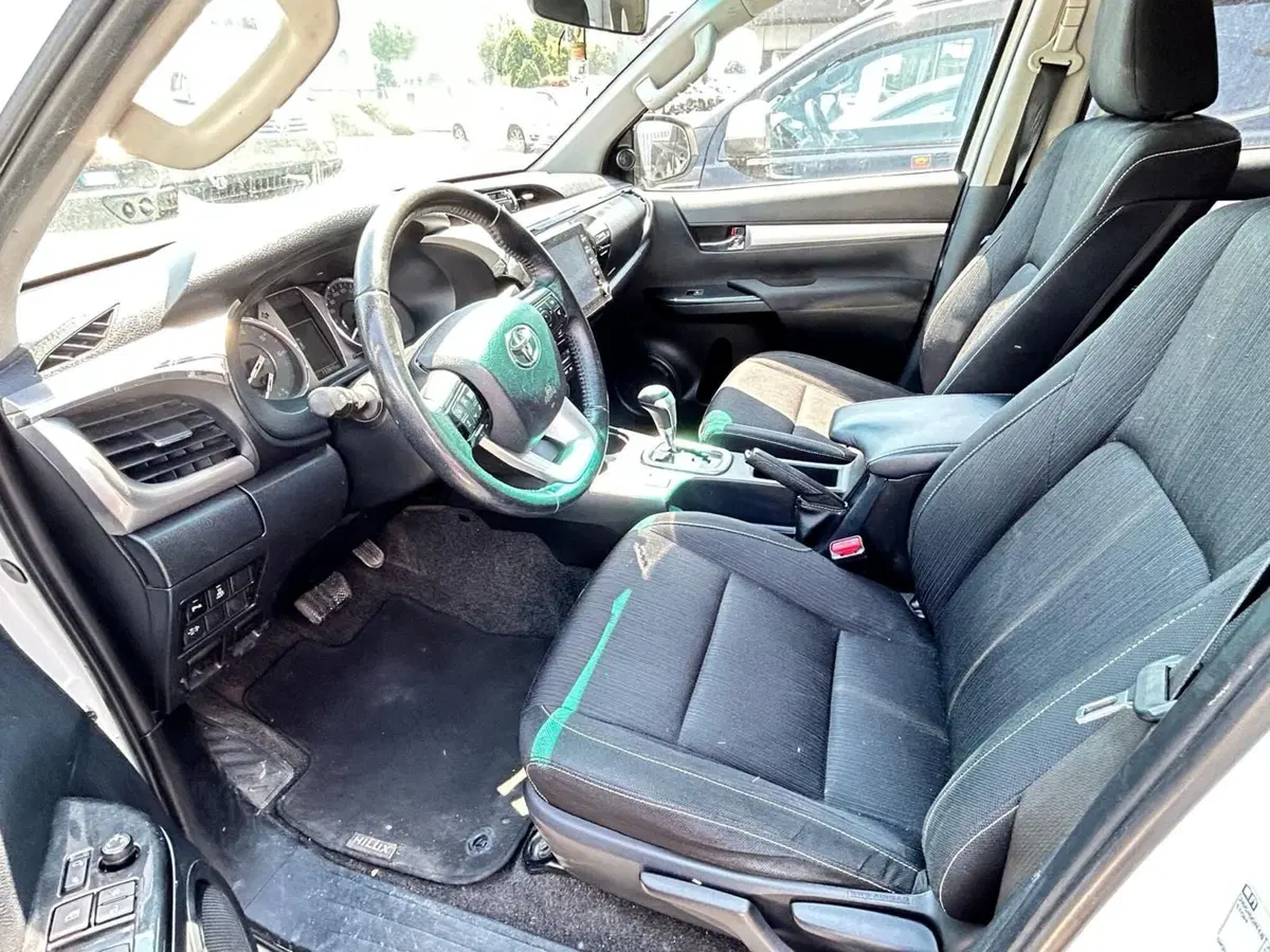 Toyota Hilux usata a Bergamo (7)