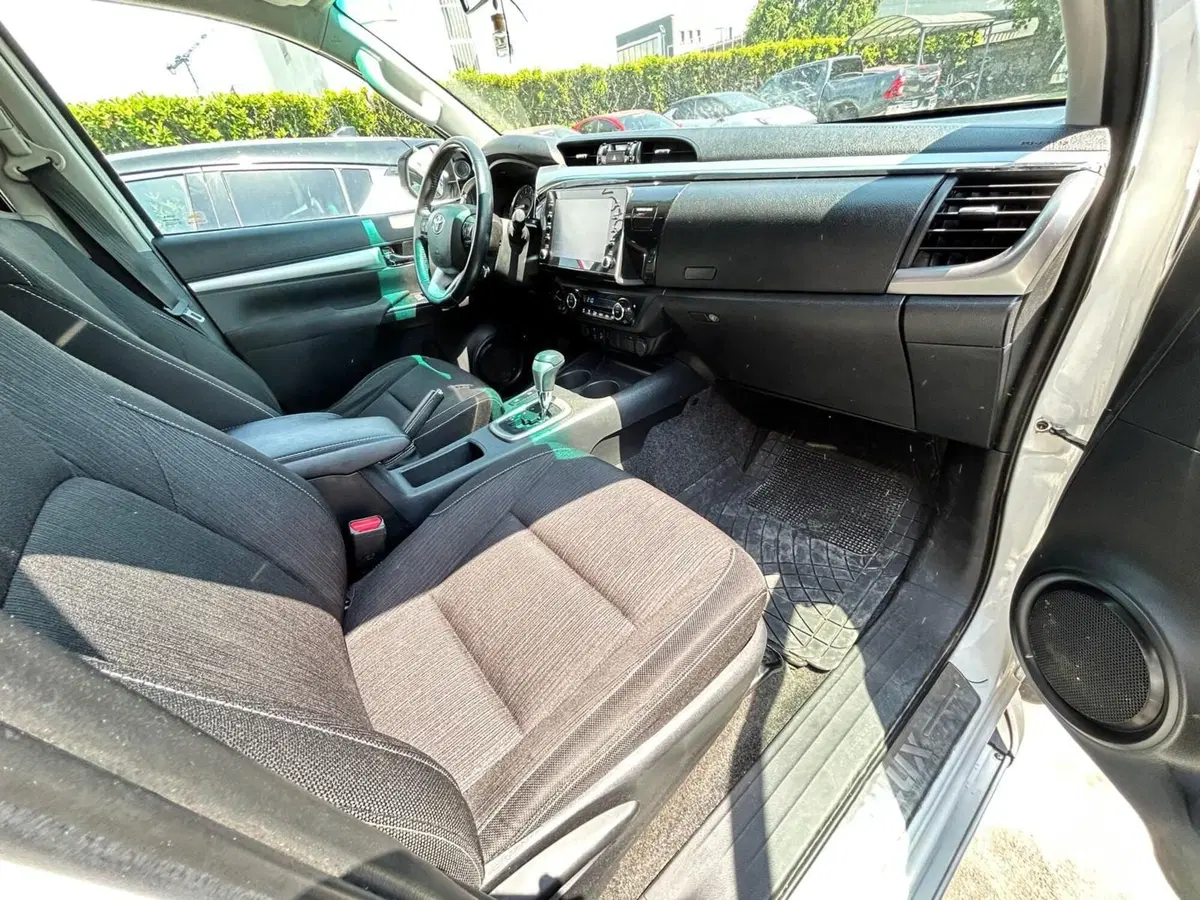 Toyota Hilux usata a Bergamo (8)