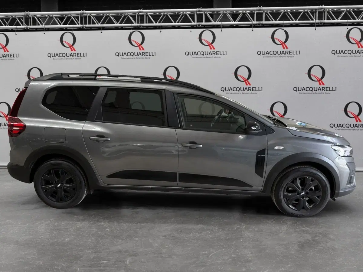 Dacia Jogger usata a Milano (3)