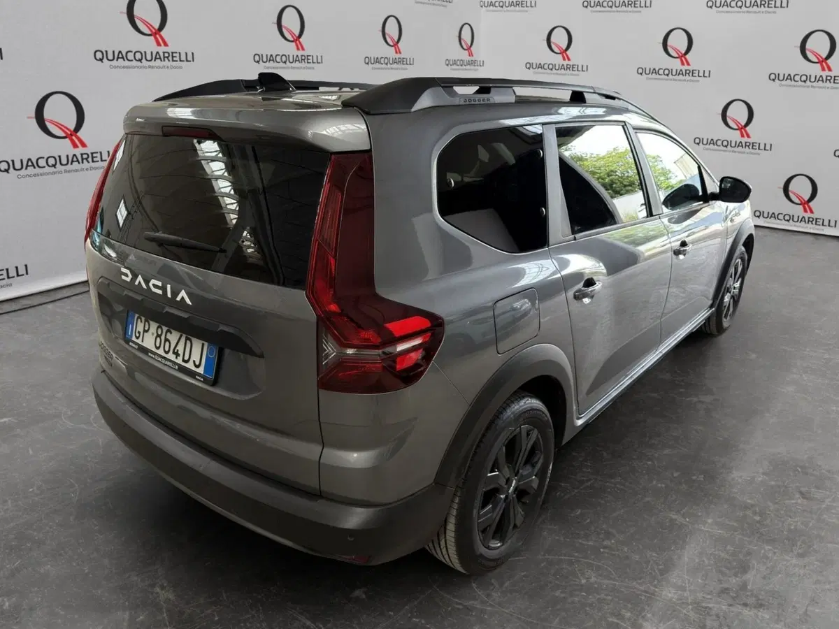 Dacia Jogger usata a Milano (4)