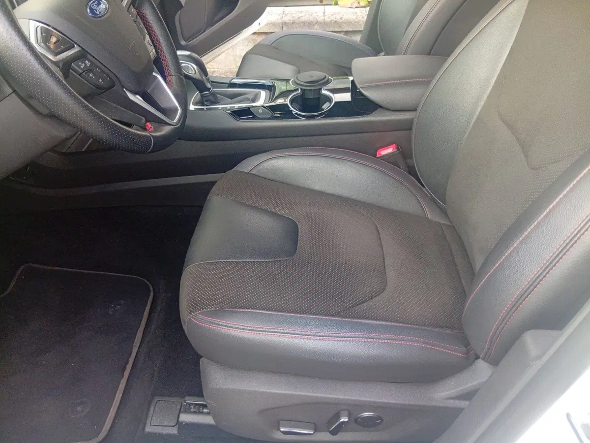 Ford Mondeo Station Wagon usata a Brescia (8)