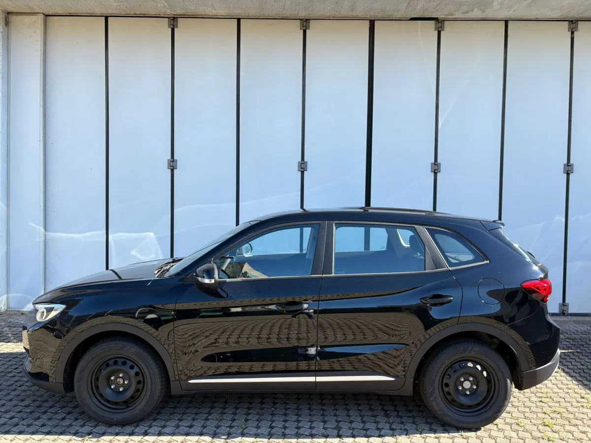 Mg ZS nuova a Milano (3)