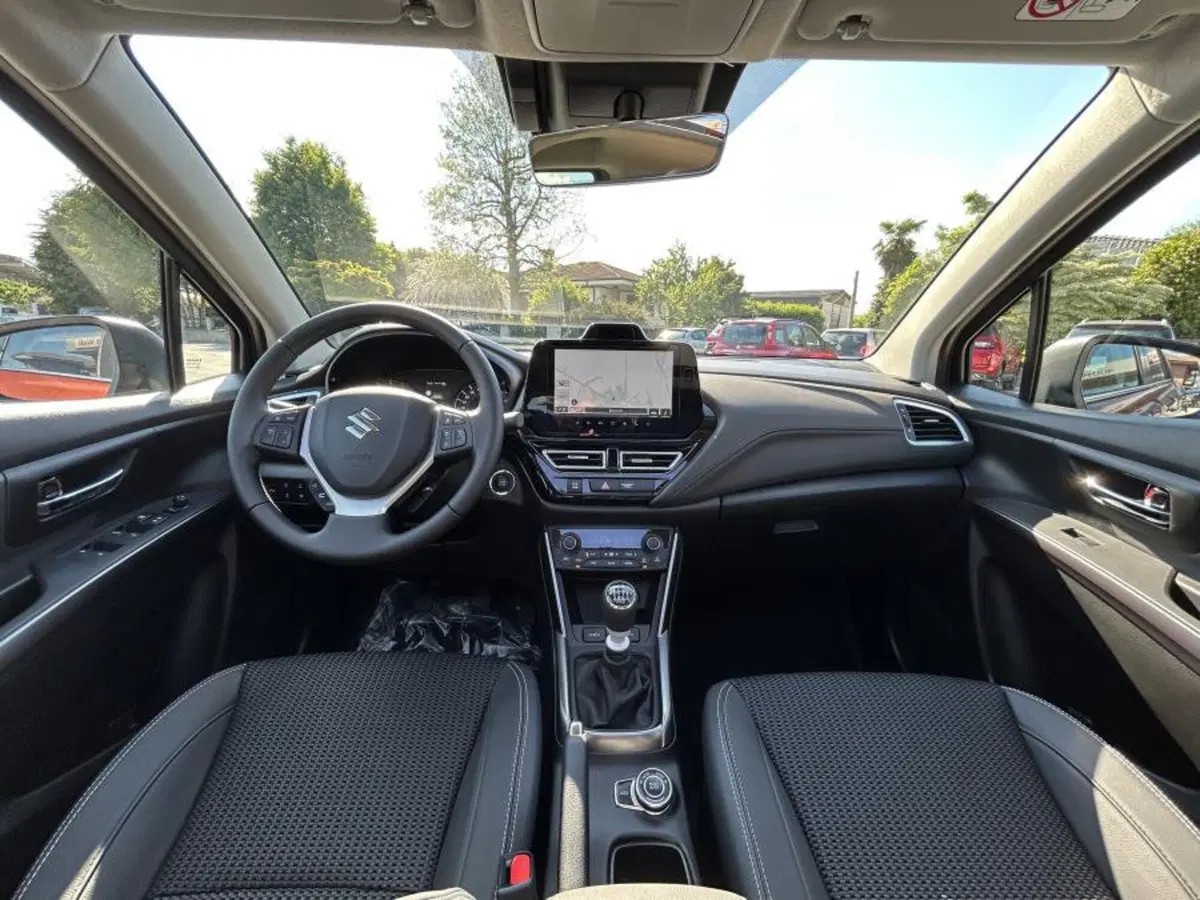Suzuki S-Cross nuova a Cuneo (10)