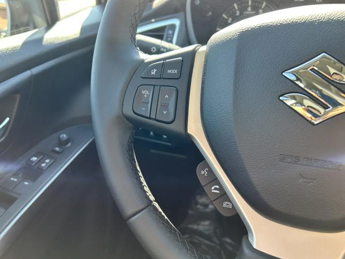 Suzuki S-Cross nuova a Cuneo (20)