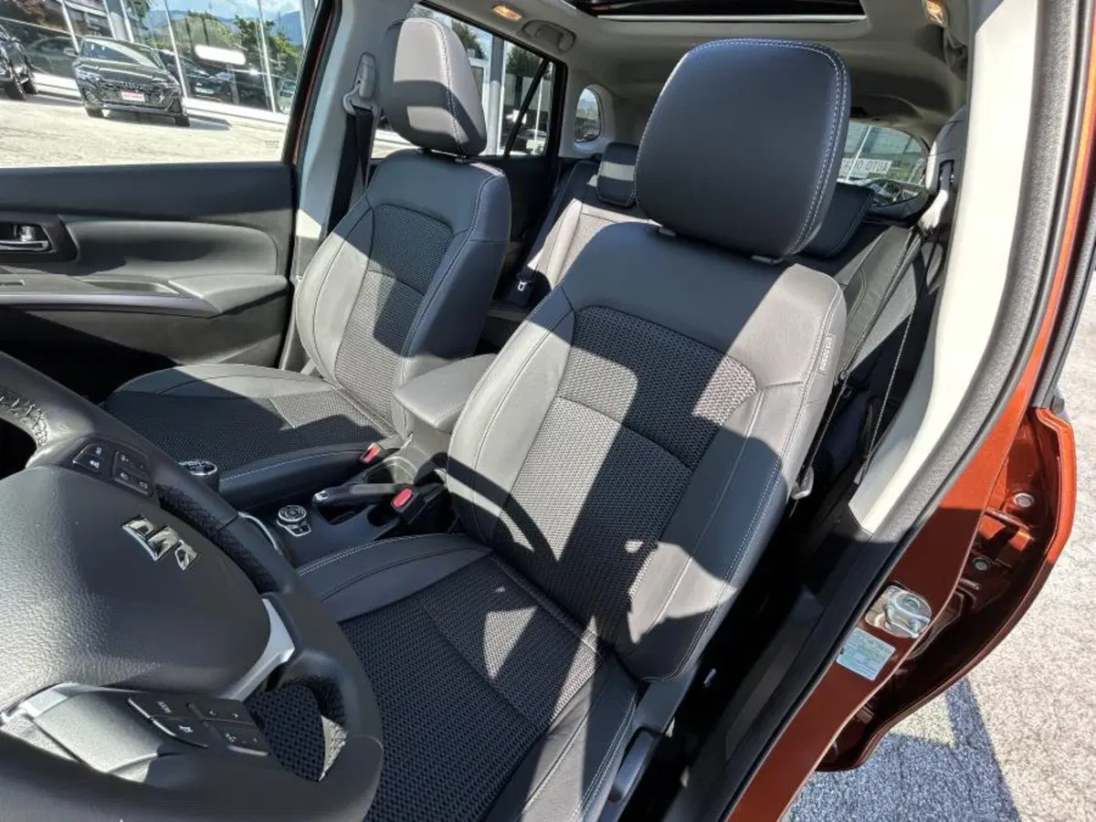 Suzuki S-Cross nuova a Cuneo (8)