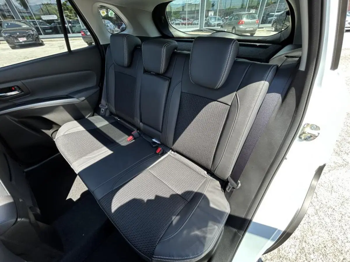 Suzuki S-Cross nuova a Cuneo (10)