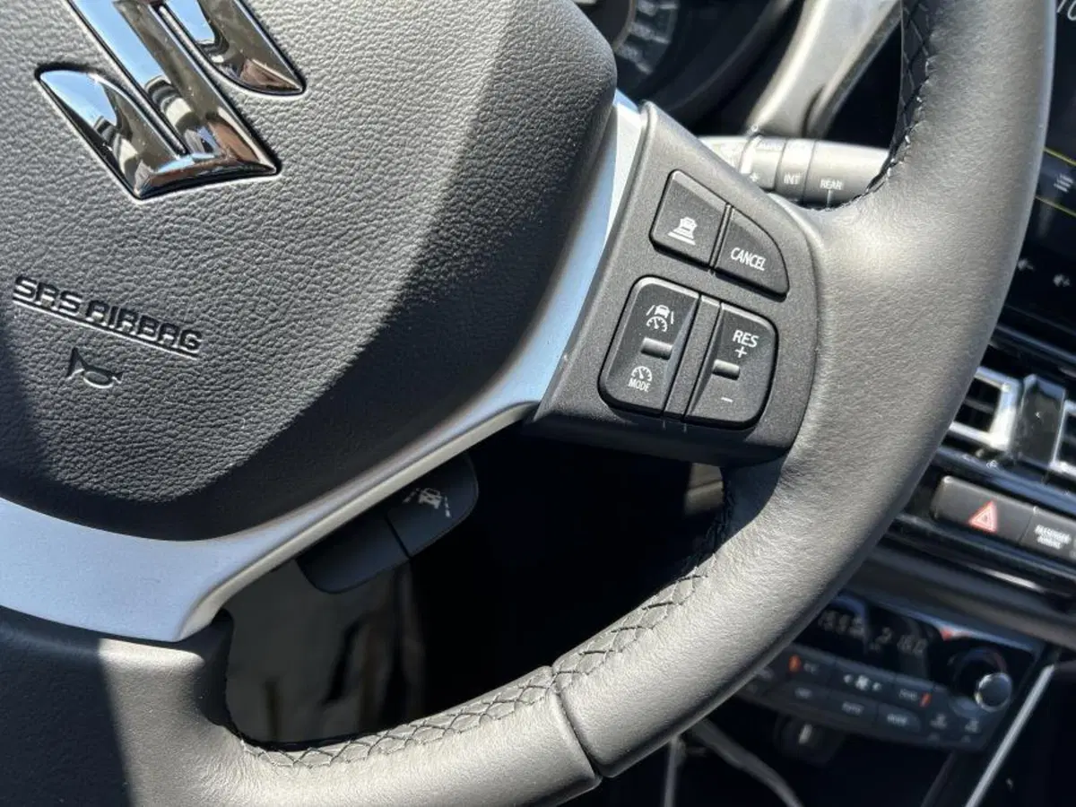 Suzuki S-Cross nuova a Cuneo (19)