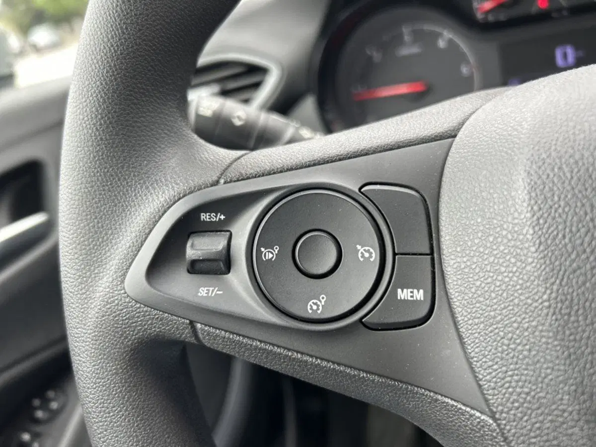 Opel Crossland X usata a Cuneo (11)