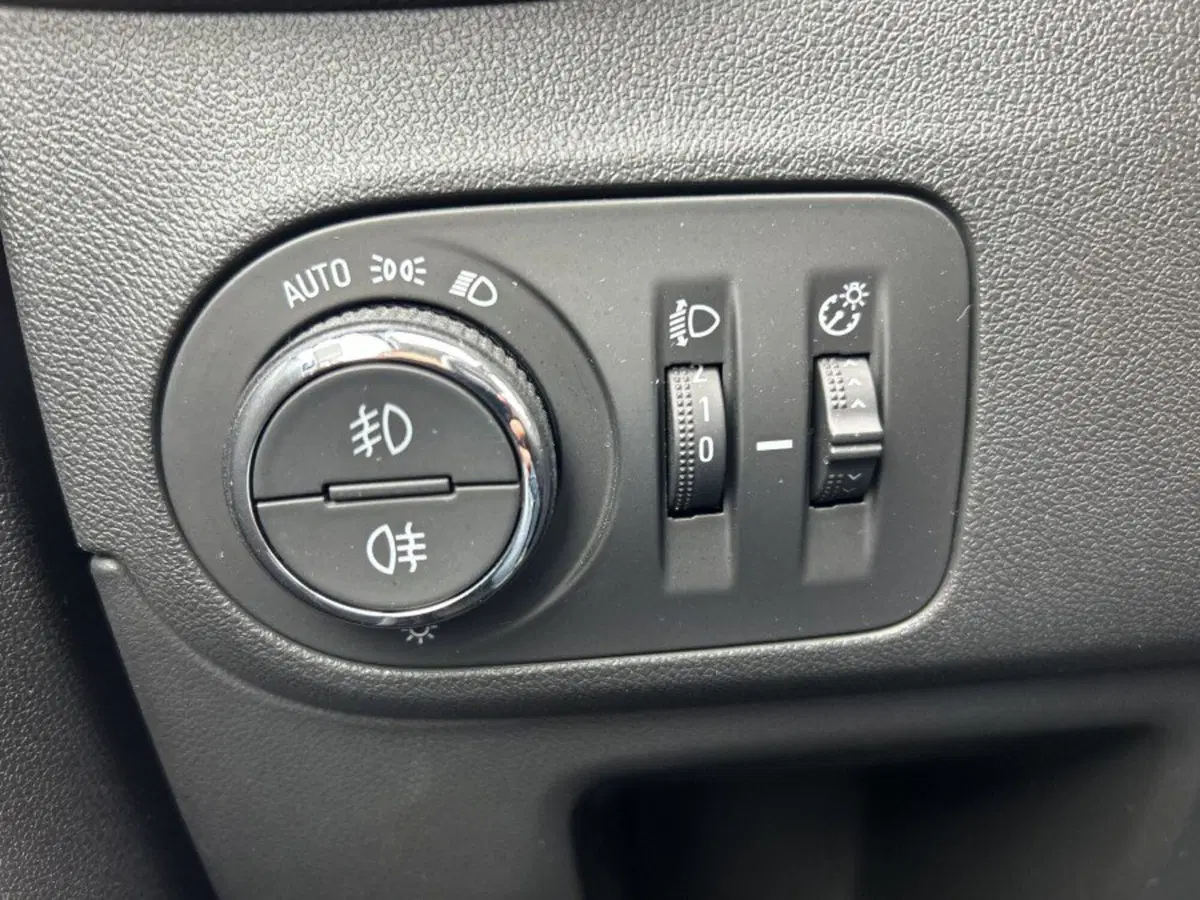 Opel Crossland X usata a Cuneo (13)