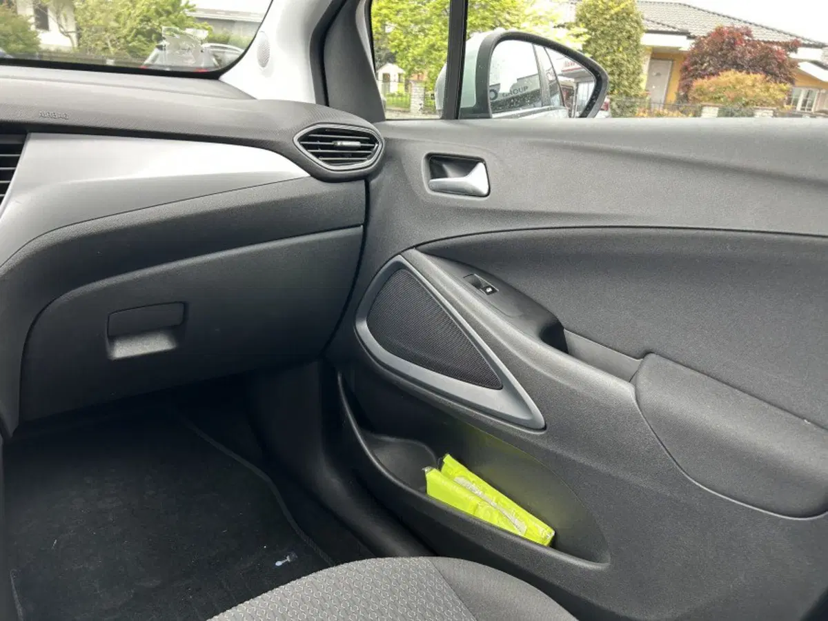 Opel Crossland X usata a Cuneo (17)