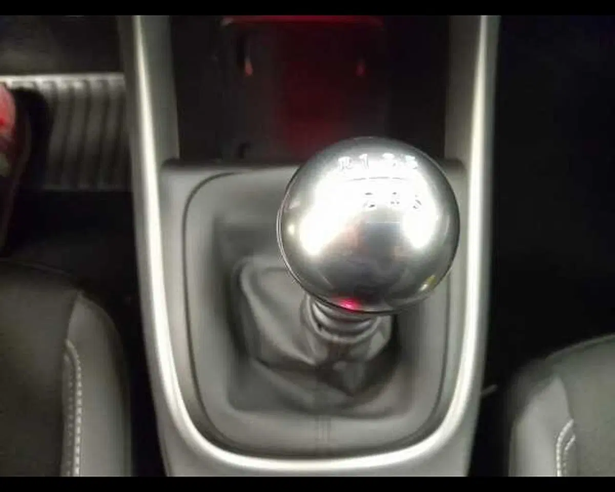 Jeep Avenger usata a Alessandria (13)