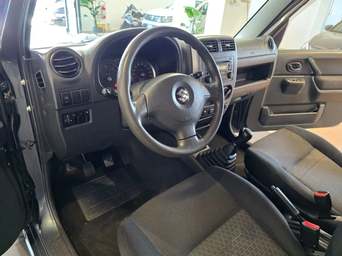 Suzuki Jimny usata a Rimini (7)