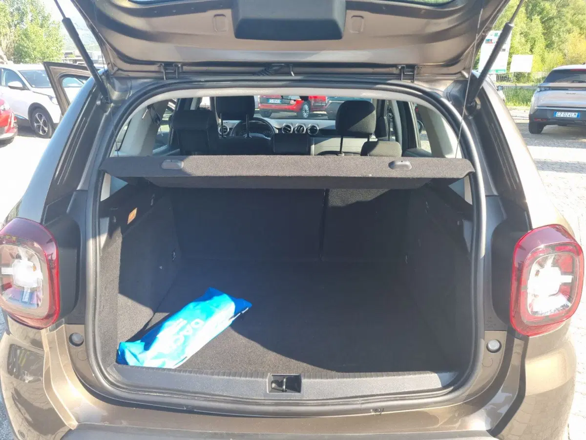 Dacia Duster usata a Lucca (12)