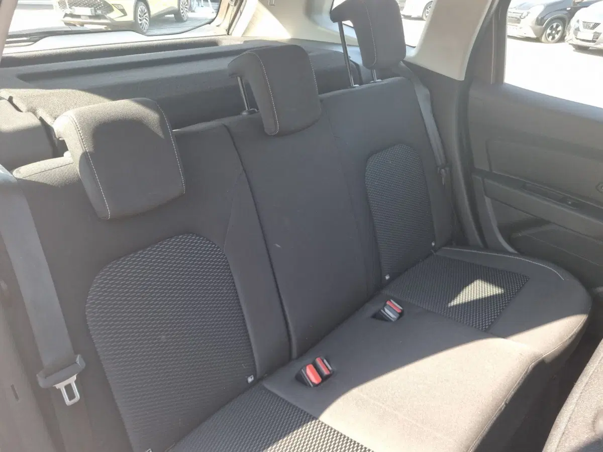 Dacia Duster usata a Lucca (14)