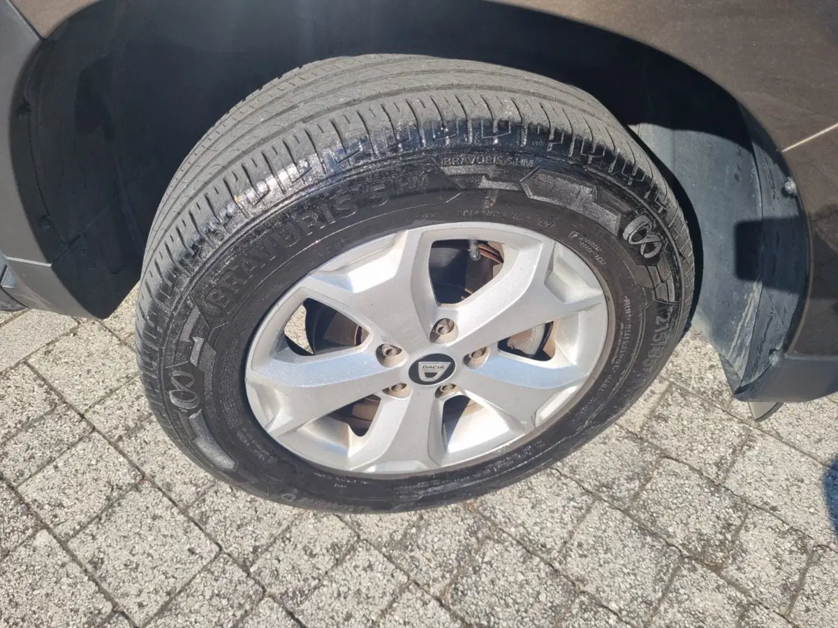 Dacia Duster usata a Lucca (17)