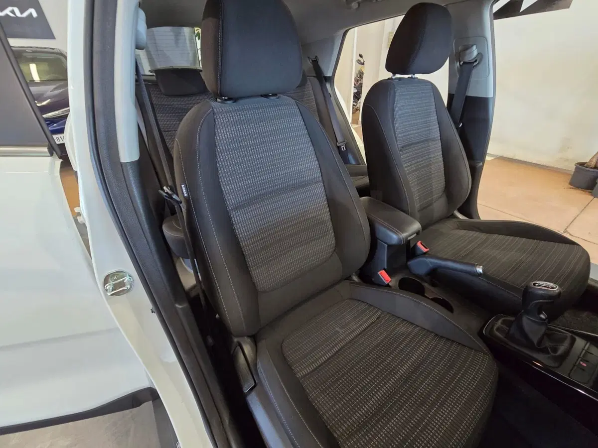 Kia Stonic usata a Rimini (11)