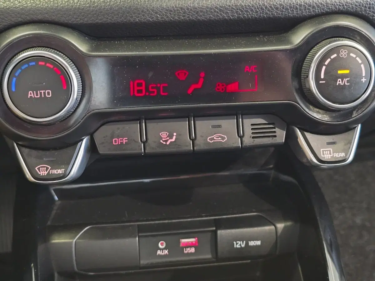 Kia Stonic usata a Rimini (19)