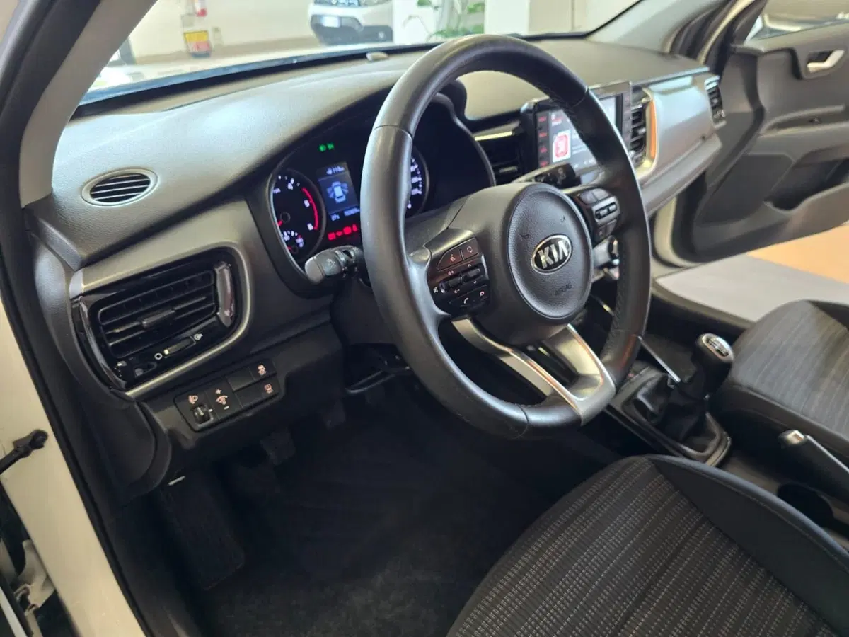 Kia Stonic usata a Rimini (8)