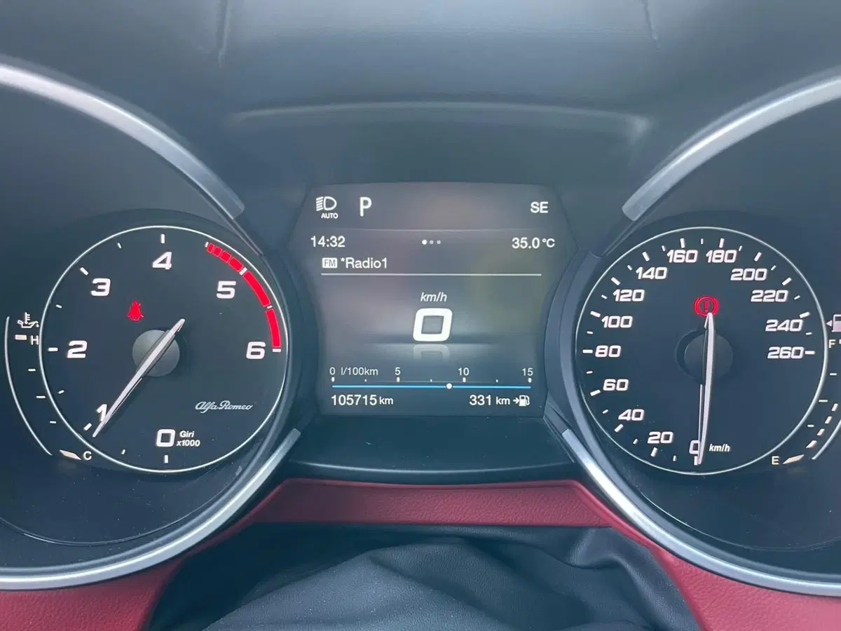 Alfa Romeo Stelvio usata a Ancona (13)