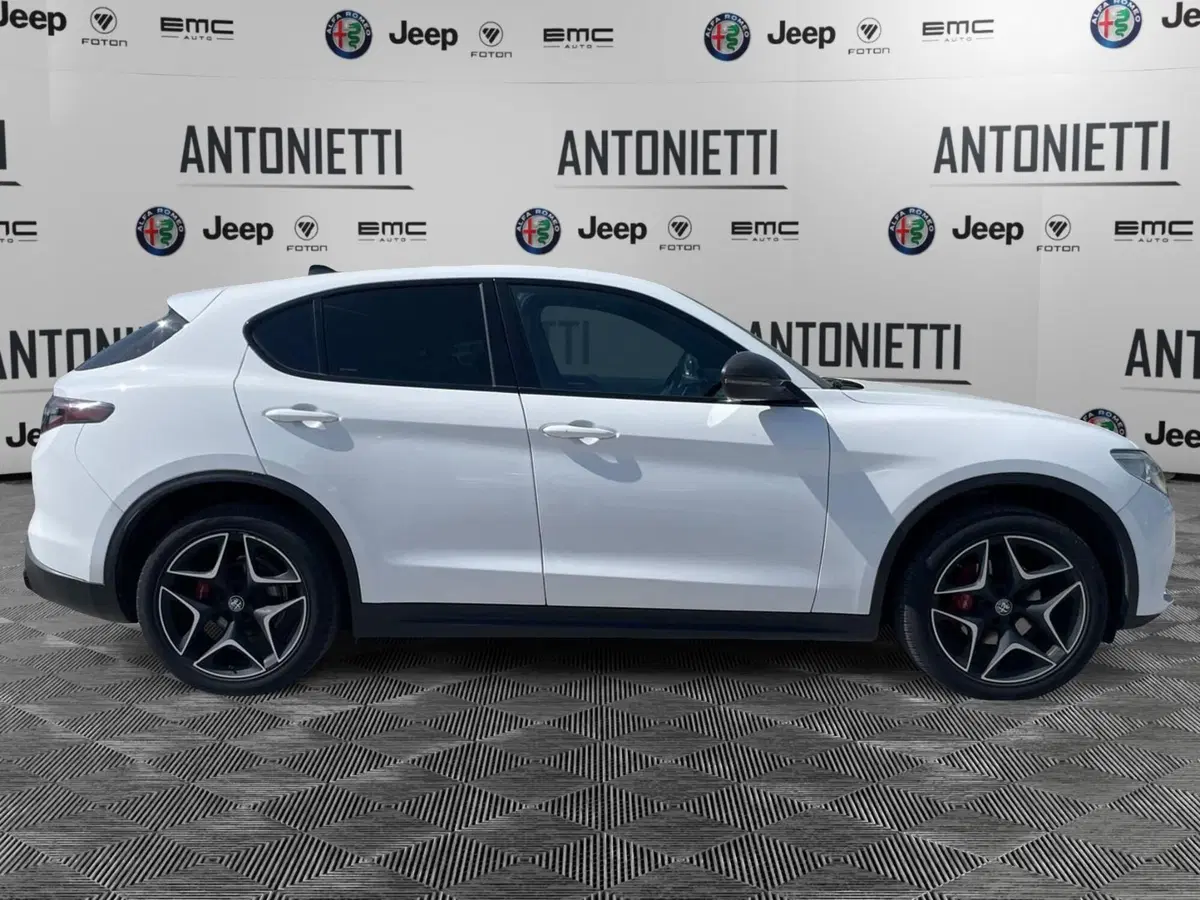 Alfa Romeo Stelvio usata a Ancona (4)