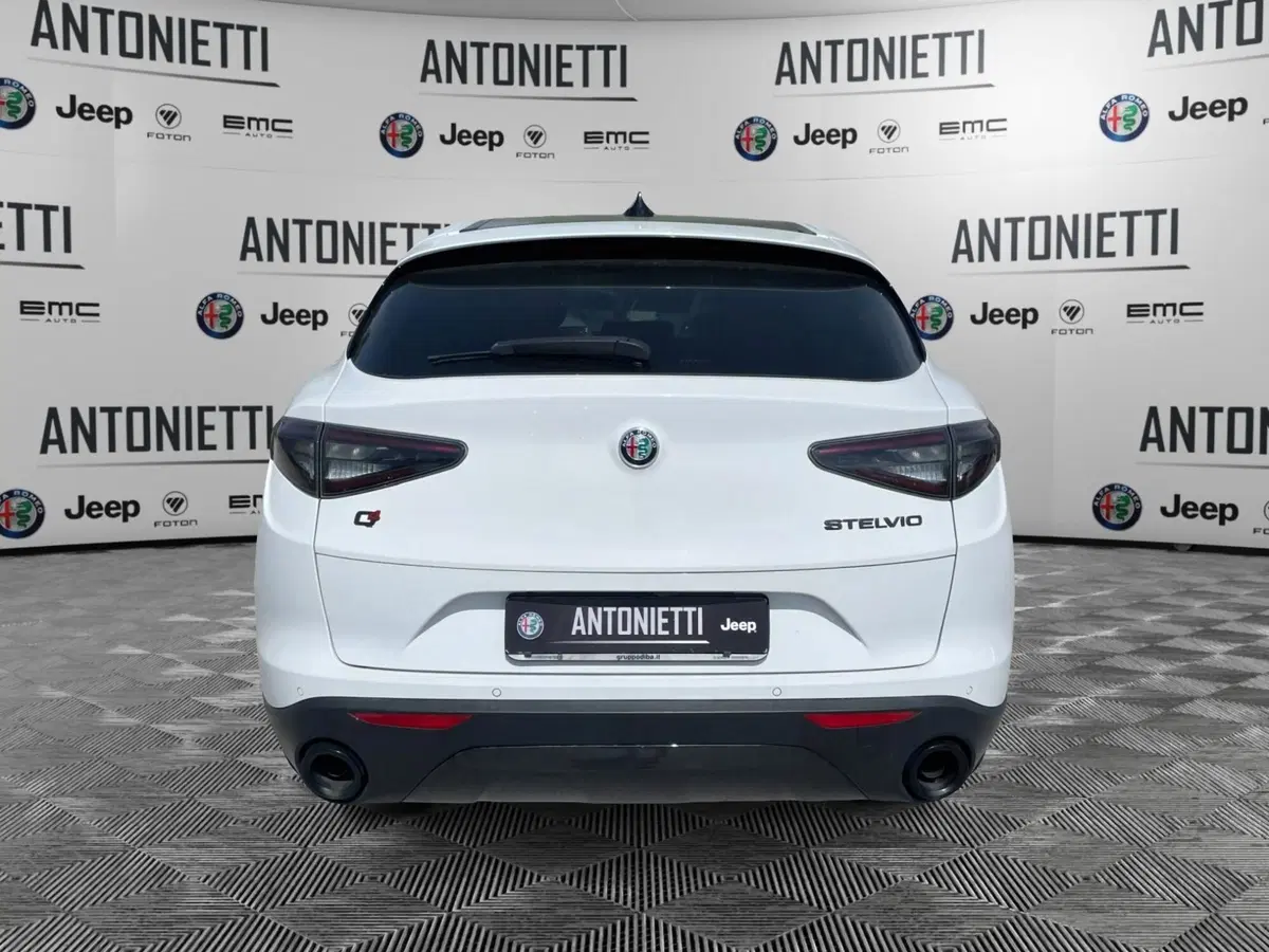 Alfa Romeo Stelvio usata a Ancona (6)