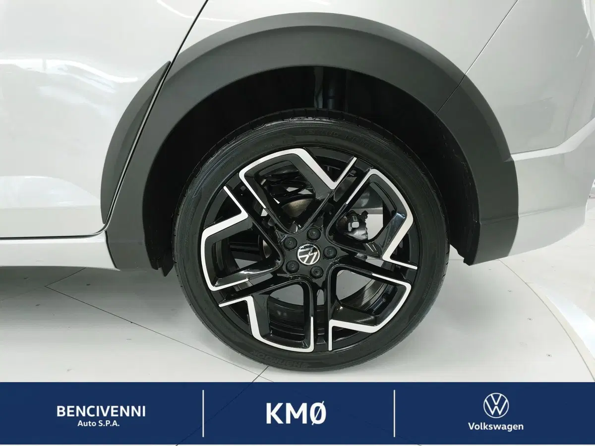 Volkswagen Taigo nuova a Catanzaro (17)