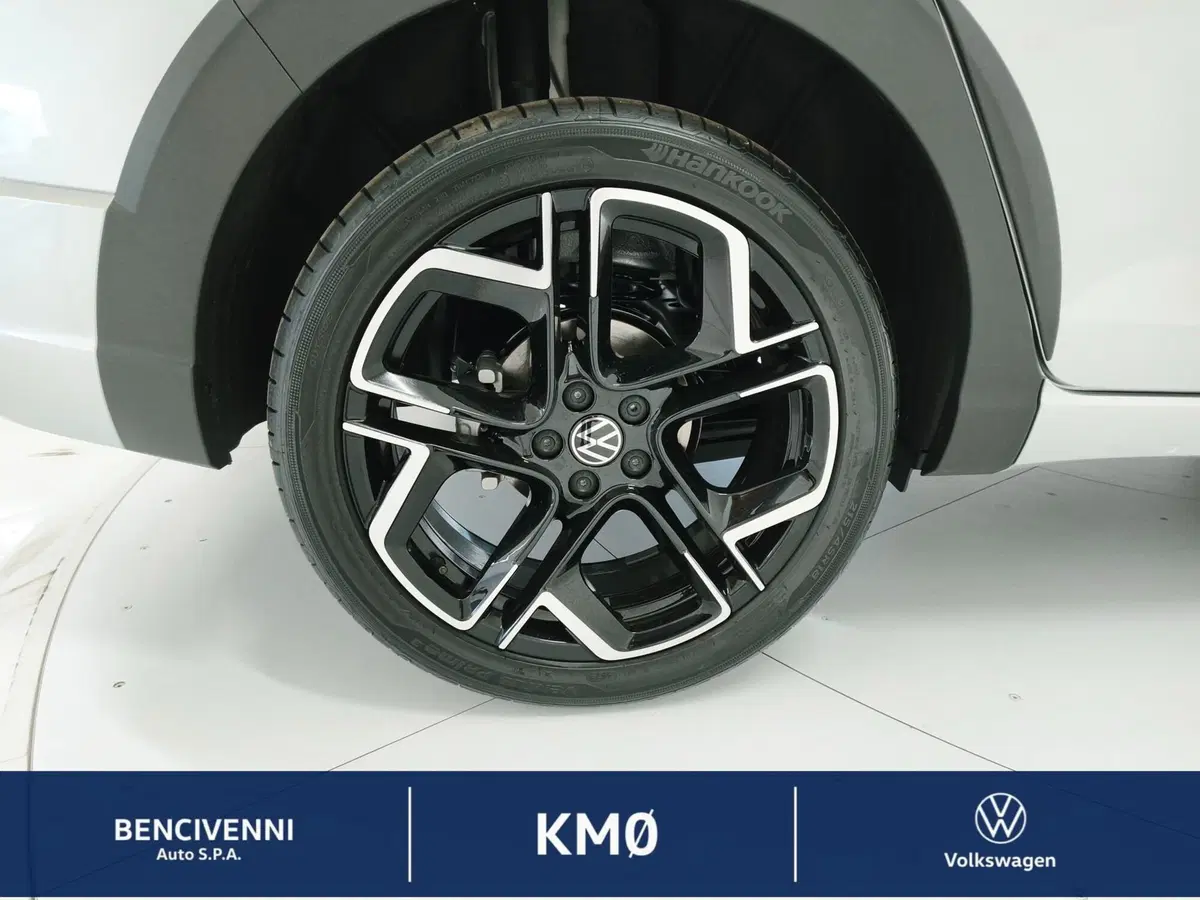 Volkswagen Taigo nuova a Catanzaro (5)