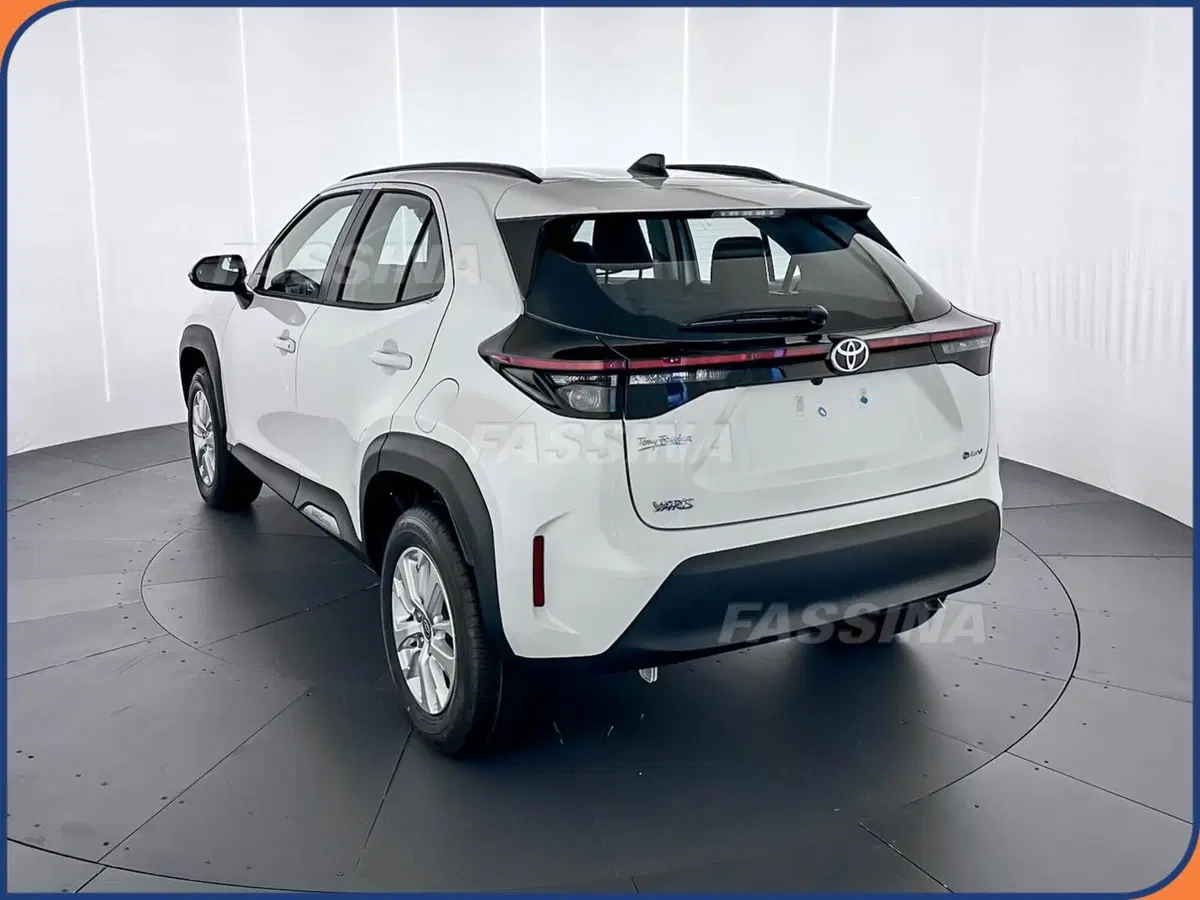 Toyota Yaris Cross nuova a Milano (4)