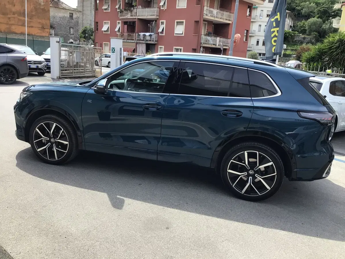 Volkswagen Tiguan usata a Genova (9)