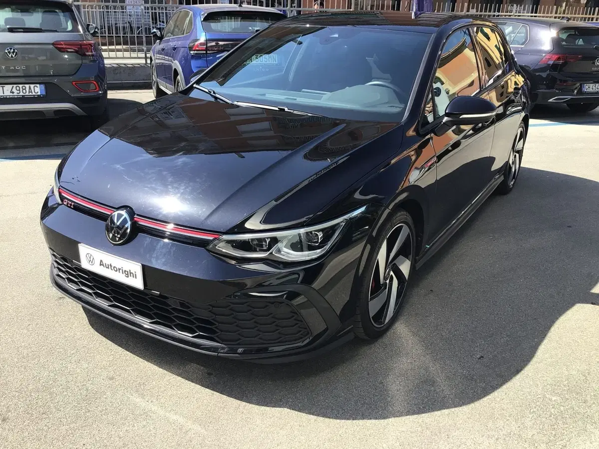 Volkswagen Golf usata a Genova
