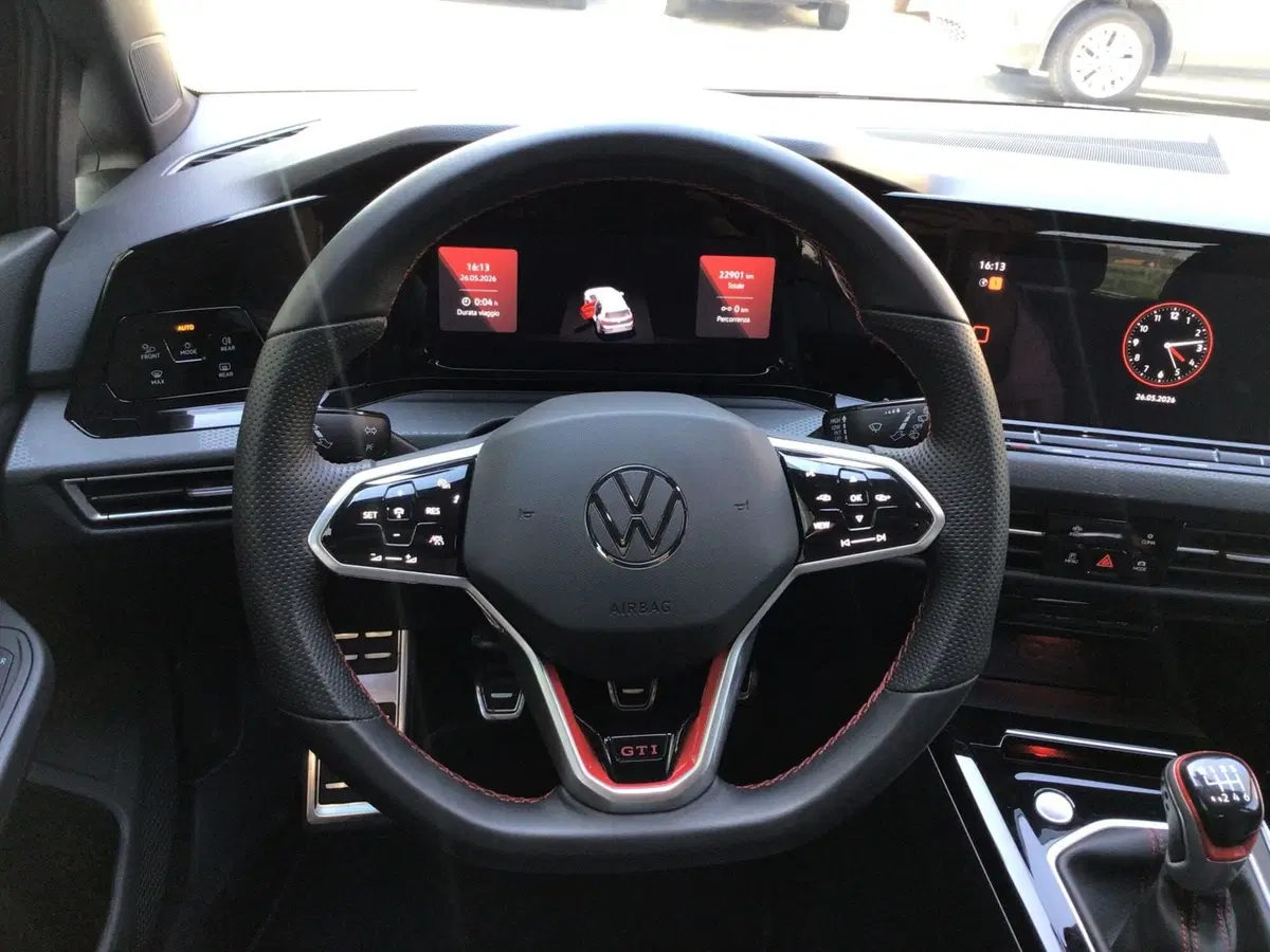 Volkswagen Golf usata a Genova (11)