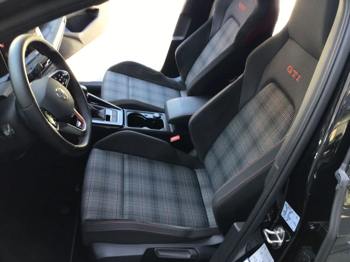 Volkswagen Golf usata a Genova (13)