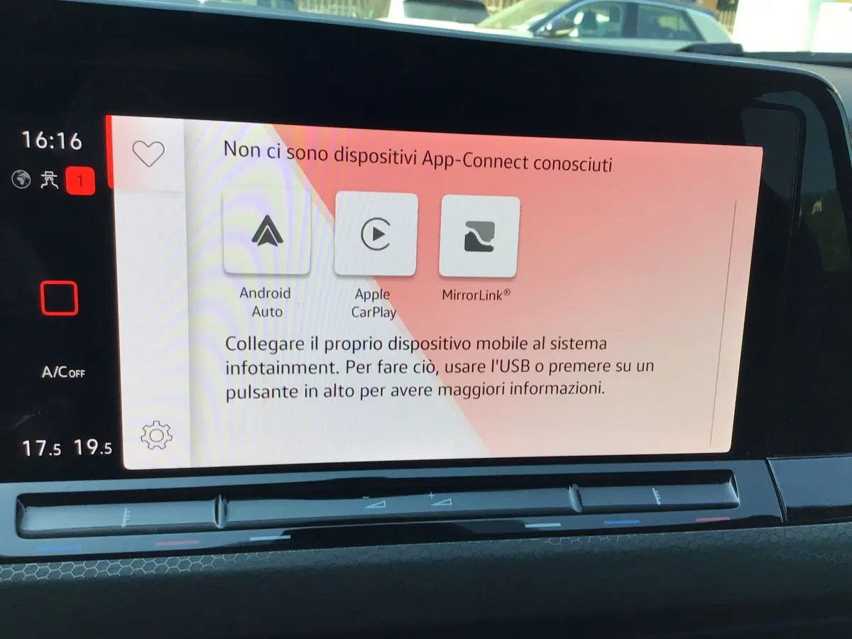 Volkswagen Golf usata a Genova (17)