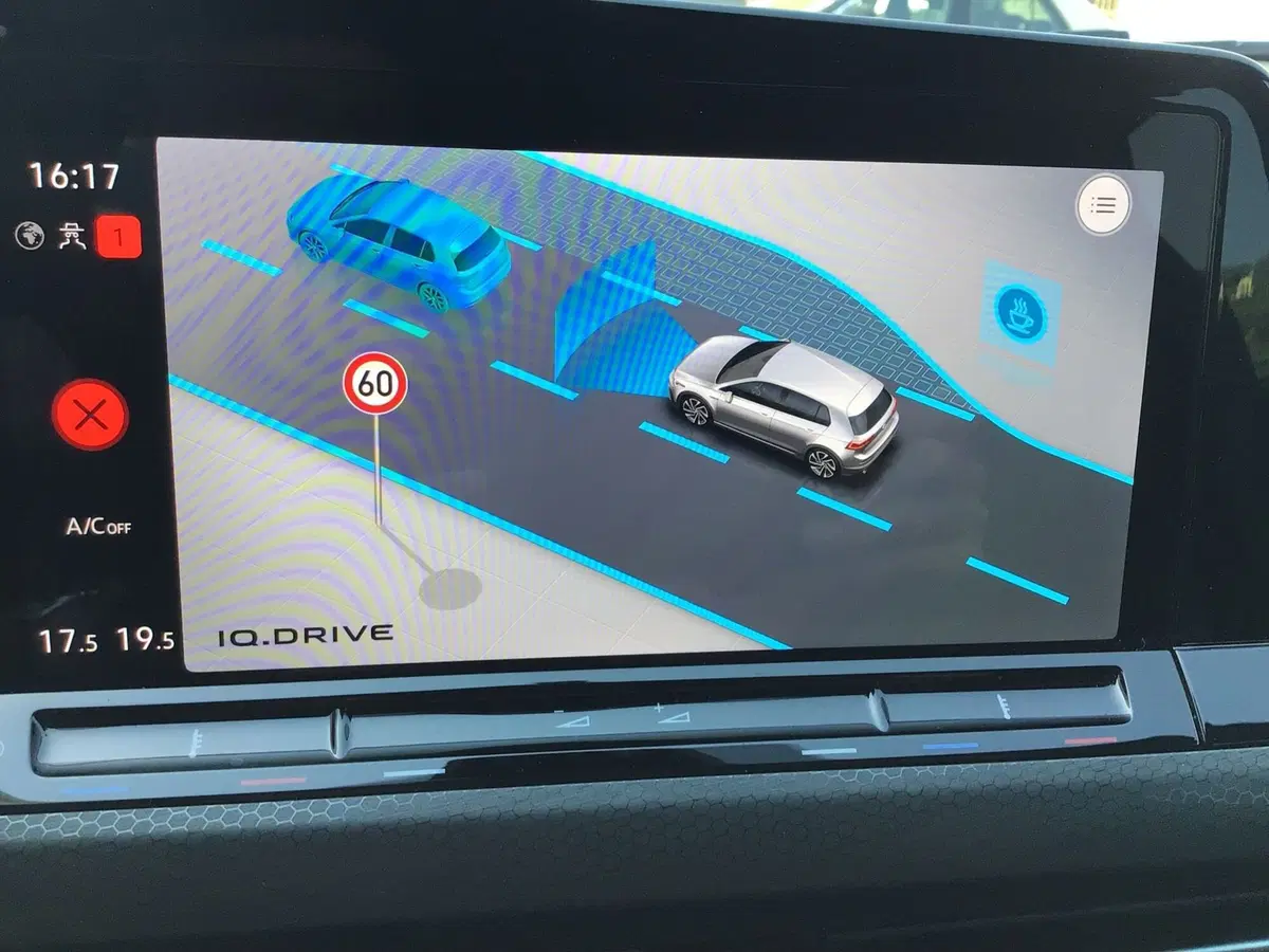 Volkswagen Golf usata a Genova (19)