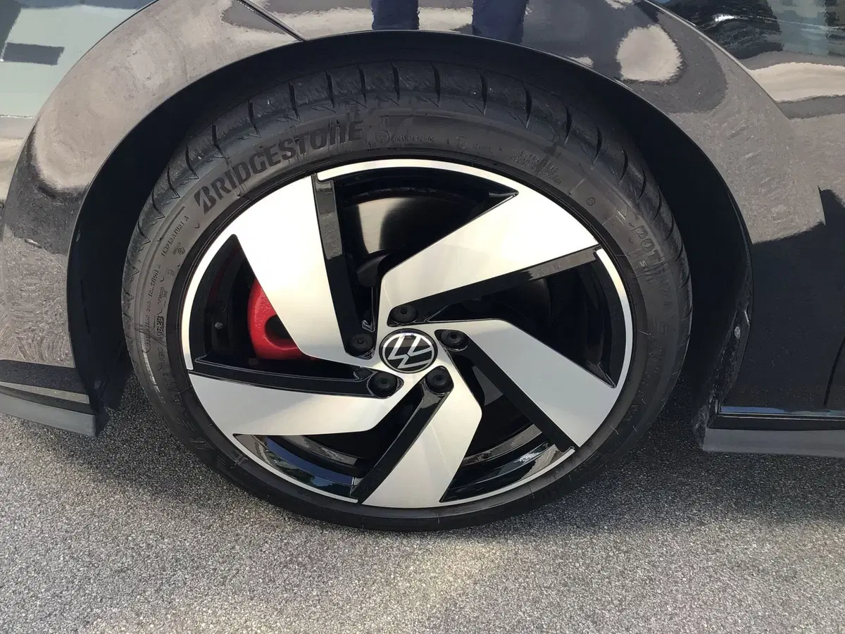Volkswagen Golf usata a Genova (9)