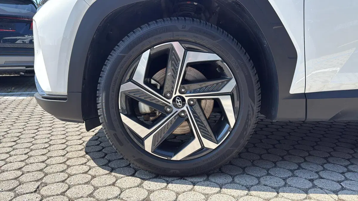 Hyundai Tucson usata a Massa-Carrara (18)
