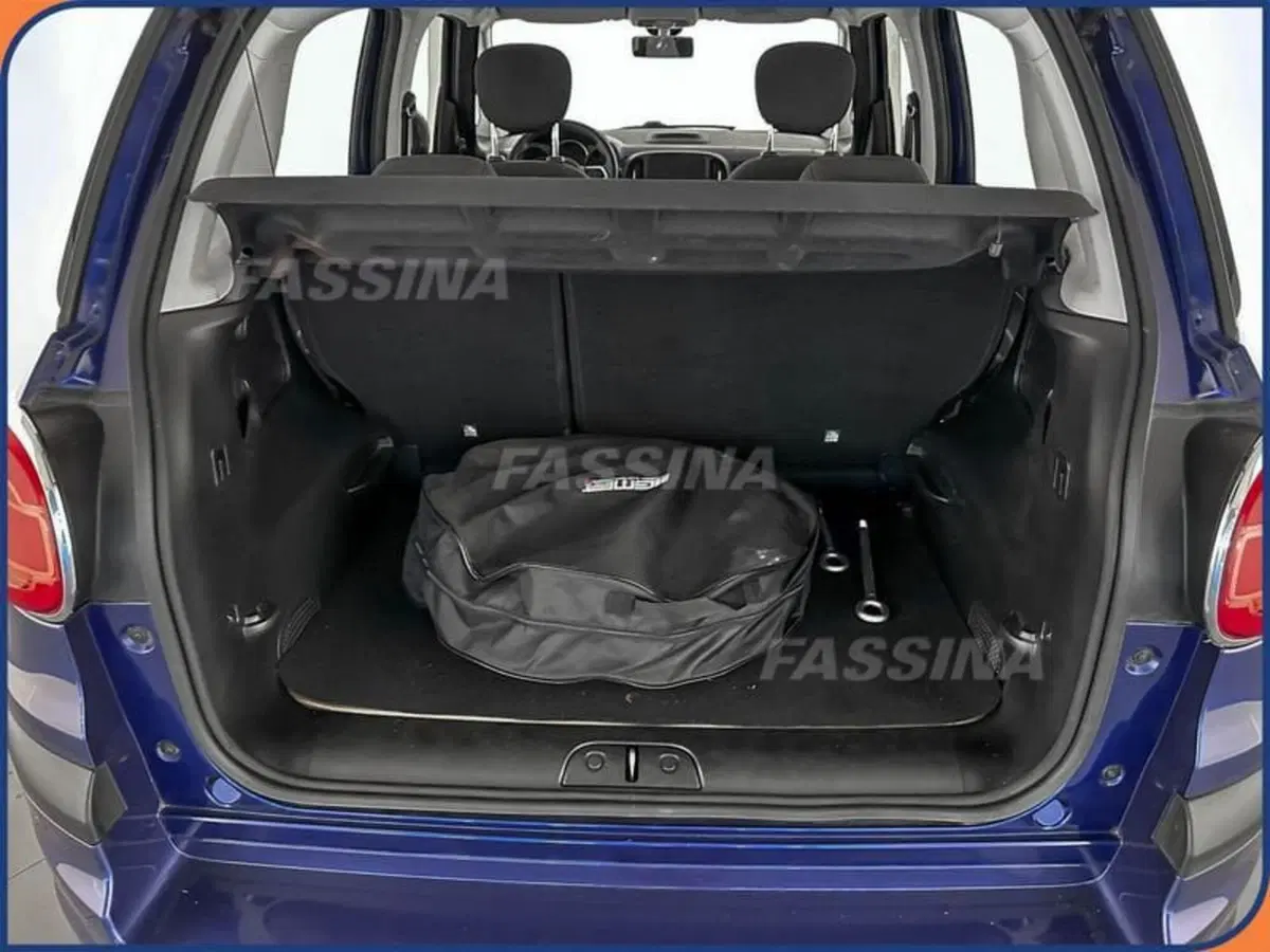 Fiat 500L usata a Milano (12)
