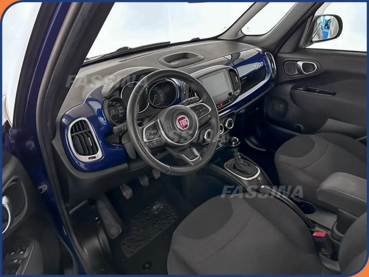 Fiat 500L usata a Milano (9)
